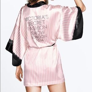 Victoria’s Secret Fashion Show Robe Kimono 2014